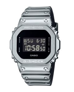 Casio G-Shock GM-5600YM-8ER edestä