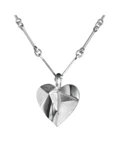 Usko, toivo ja rakkaus ovat antaneet innoituksen My Foolish Heart, My Hope ja Anchor of My Life -koruille. Nimet antavat Björn Weckströmin suunnittelemille ilmeikkäille koruille romanttista vivahdetta.