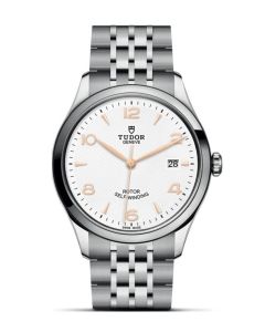 Tudor 1926 valkoinen edestä