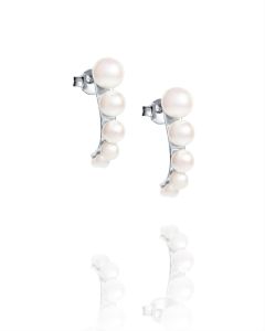 efva_attling_string_of_pearl_hoops_korvakorut_edestä
