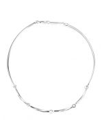  Hopea Strength & Kindness-kaulakoru 42/45cm. Pantamainen kaulakoru, jossa on neljä osaa. Jokaisessa on yksi sana. ”Respect”, ”Empathy”, ”Affection” ja ”Strength”.