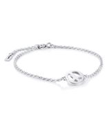 Efva Attling hopea Mini Peace-rannekoru säädettävällä pituudella 17/19cm.

Hopea rannekoru sirolla ketjulla ja pienellä peace-merkillä, on monikäyttöinen koru arkeen ja juhlaan. 