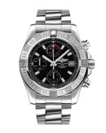 Breitling Avenger II Chronograph 43mm musta edestä