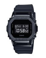 Casio G-Shock New Metal 5600 Premium - edestä