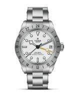 Tudor Black Bay Pro M79470-0004 edestä