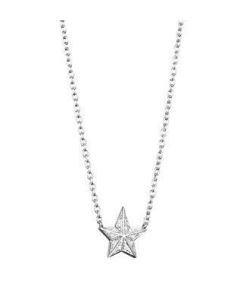 18 karaatin valkokullasta valmistettu kaulakoru säädettävällä pituudella 42/45cm. Kaulakorun tähti on koristeltu yhteensä 0,06ct timanteilla. 