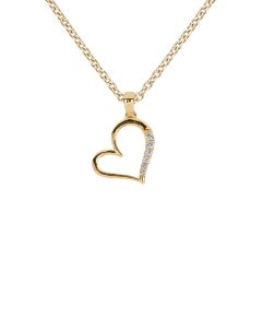 Valkokultainen, epäsymmetrinen sydänriipus. Riipuksen toista reunaa koristaa 6 timanttia. Timanttien yhteispaino 0.04 karaattia, väri H (wesselton) ja puhtausluokka SI. Riipus myydään ilman ketjua.