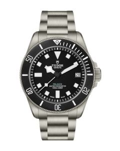 Tudor Pelagos Ultra titaani edestä