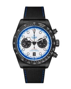 Tudor Black Bay Chrono "Carbon 25" edestä