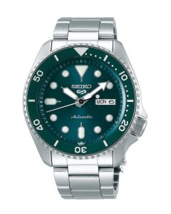 Seiko 5 Sports SKX Series SRPD61K1 edestä