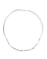 Hopea Strength & Kindness-kaulakoru 42/45cm. Pantamainen kaulakoru, jossa on neljä osaa. Jokaisessa on yksi sana. ”Respect”, ”Empathy”, ”Affection” ja ”Strength”.