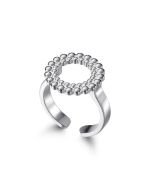 kalevala_valoisa_hopea_sormus_edestä